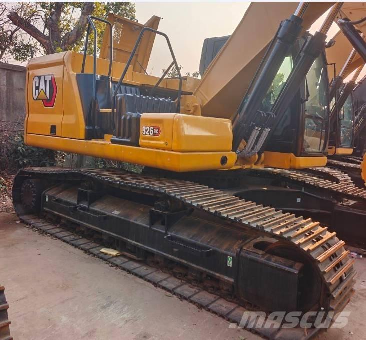 CAT 326 GC حفارات زحافة