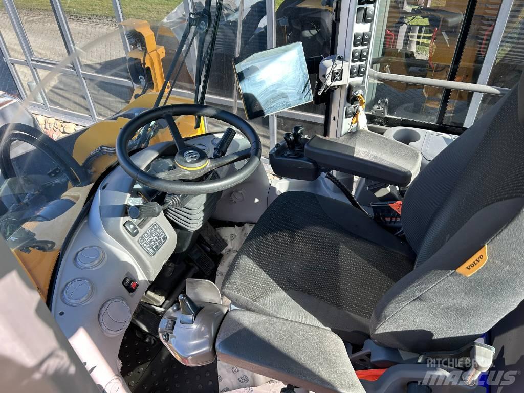 Volvo L 180 H لوادر بعجل