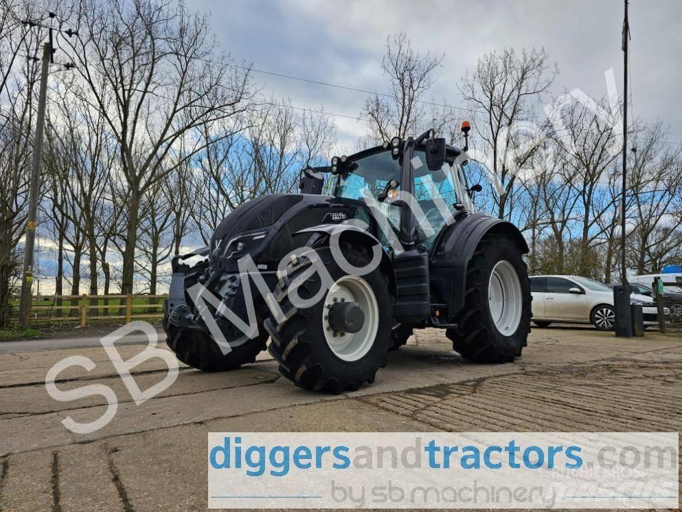 Valtra T 154 الجرارات