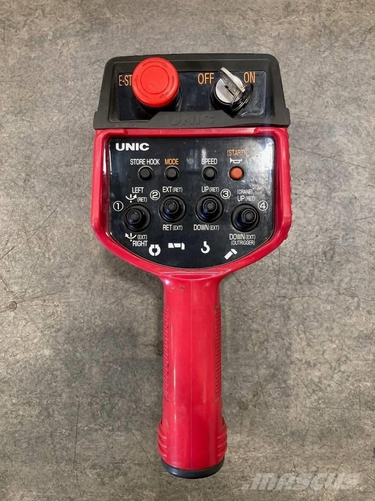 Unic URW-295 رافعات صغيرة