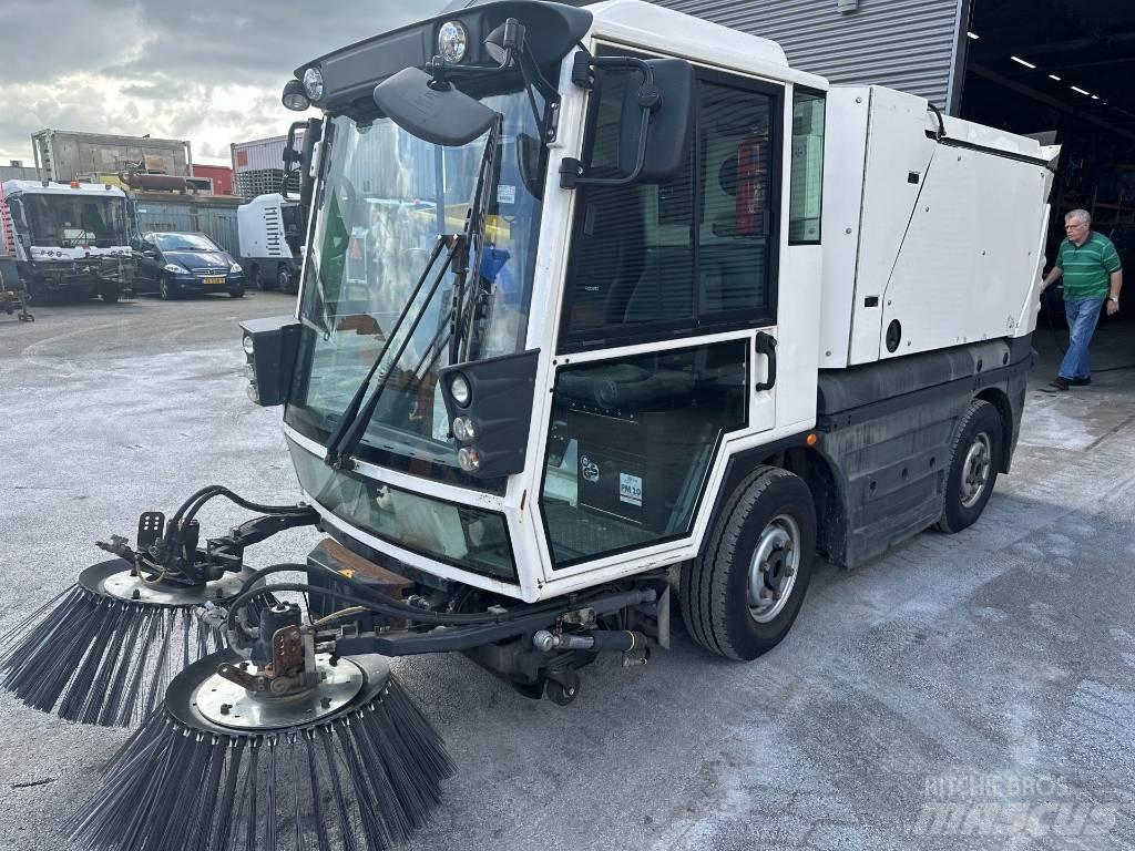 Schmidt Swingo 200 كناسات