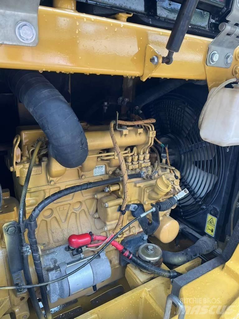 CAT 305.5 E2 حفارات صغيرة أقل من 7 طن (حفارات صغيرة)