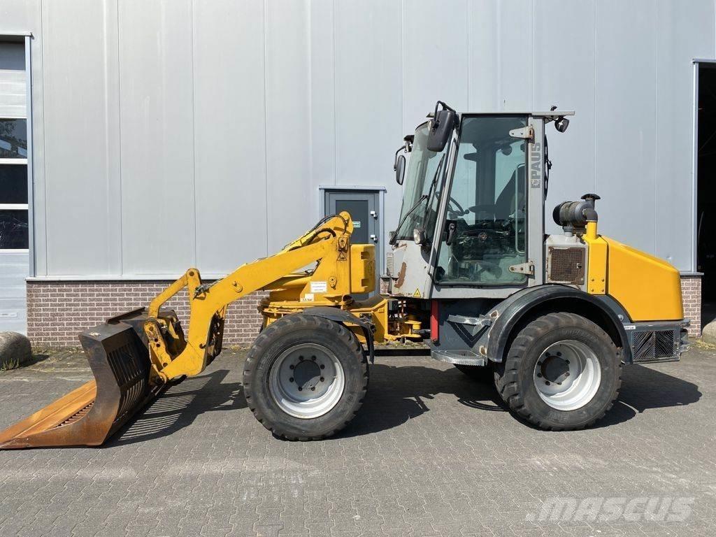 Paus SL755 لوادر بعجل