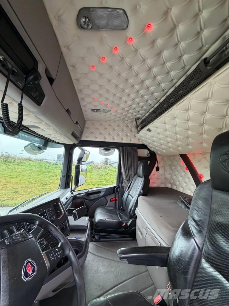 Scania R 500 شاحنات الرافعات الخطافية