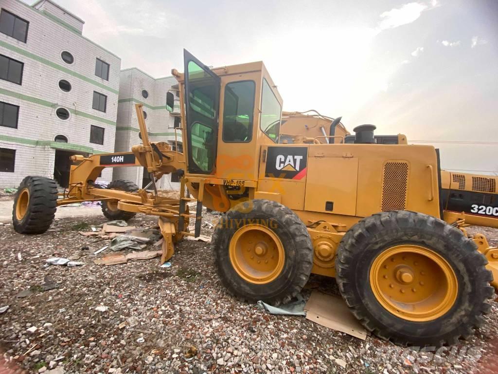 CAT 140 H معدات تمهيد الطرق