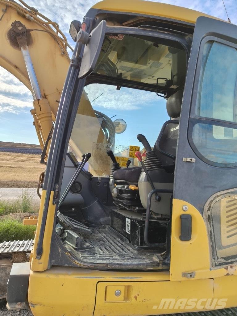 Komatsu PC 138 US-8 حفارات زحافة