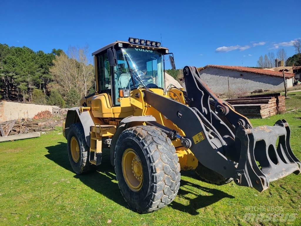 Volvo BM L90f لوادر صغيرة