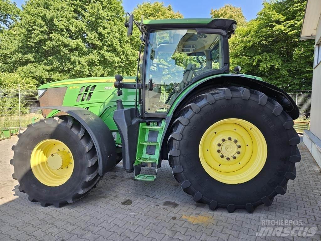John Deere 6210R الجرارات