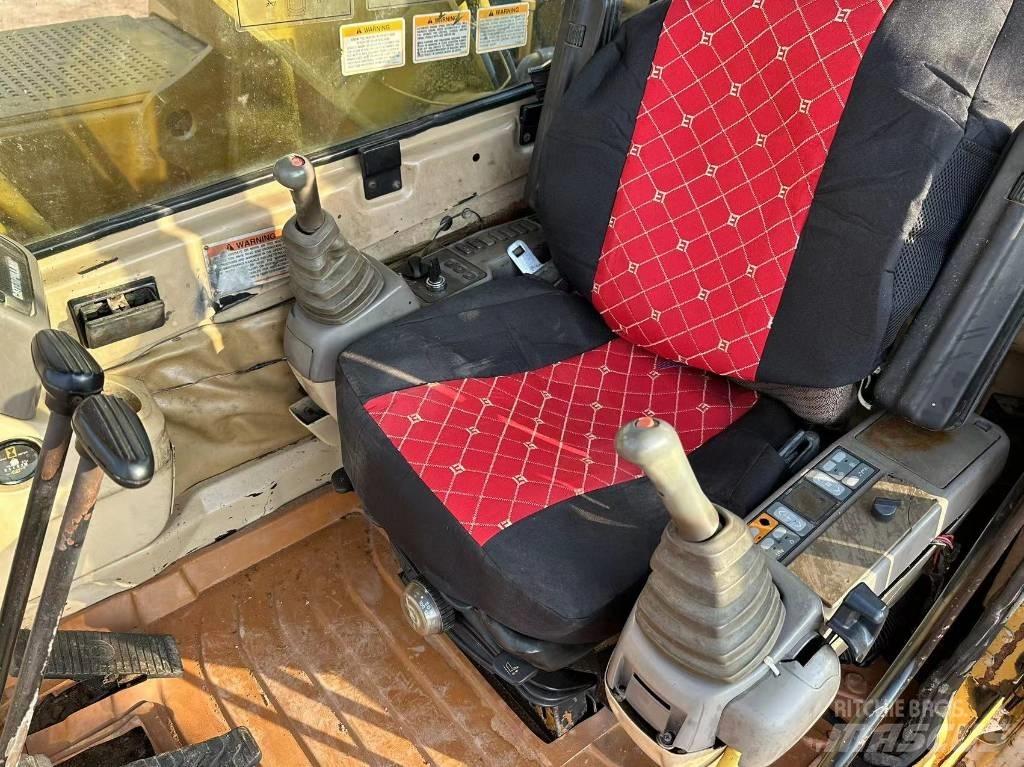 CAT 320 B حفارات زحافة