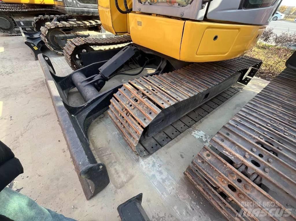 Komatsu PC 78 US حفارات وسط 7 طن - 12 طن