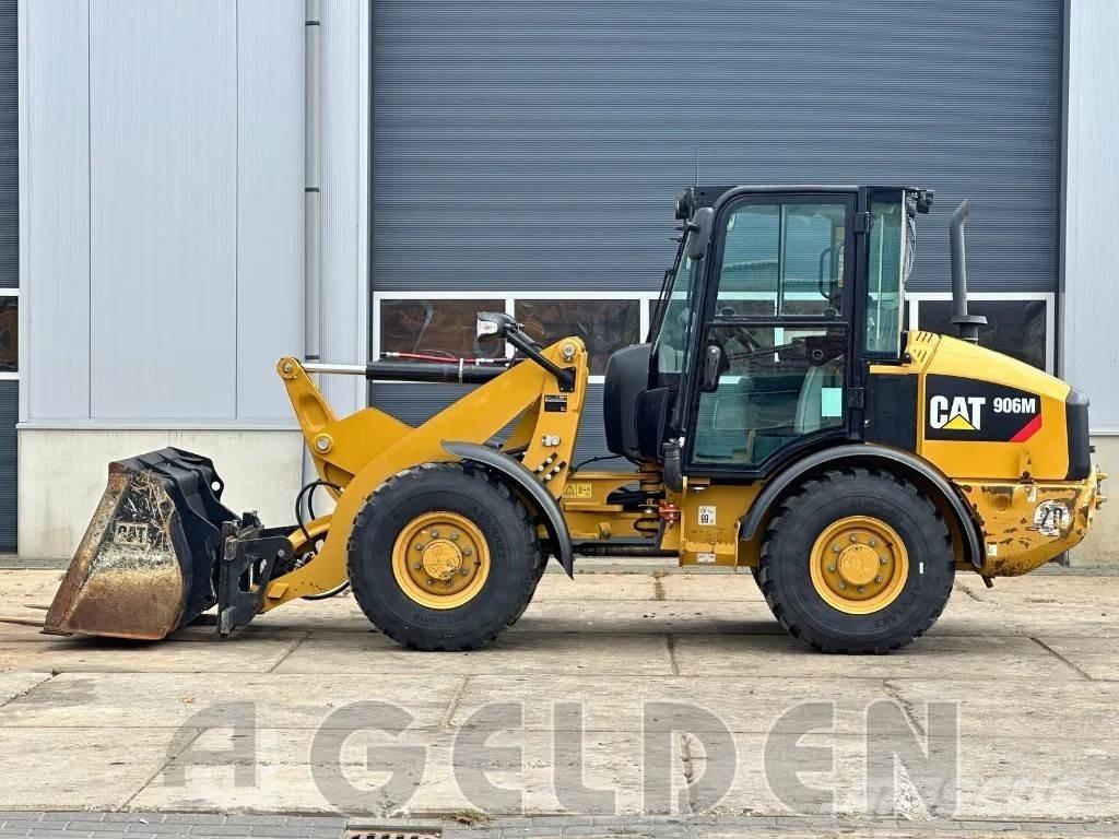 CAT 906M - NEW TYRES لوادر بعجل