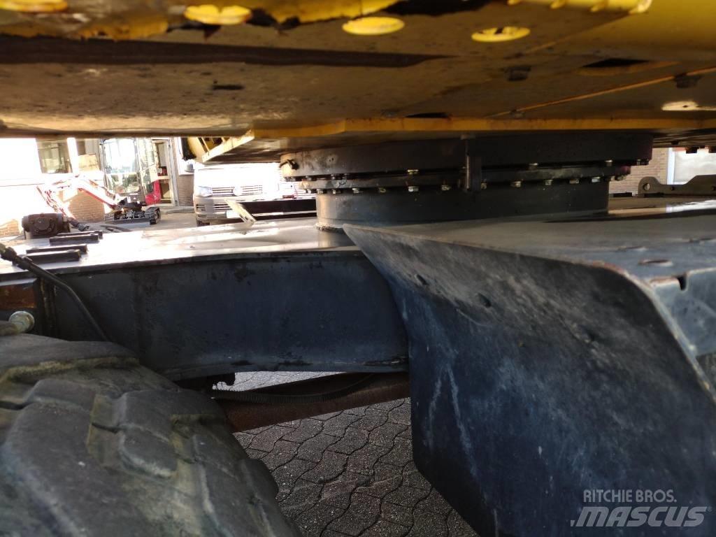 Komatsu PW148-8 حفارات بعجل