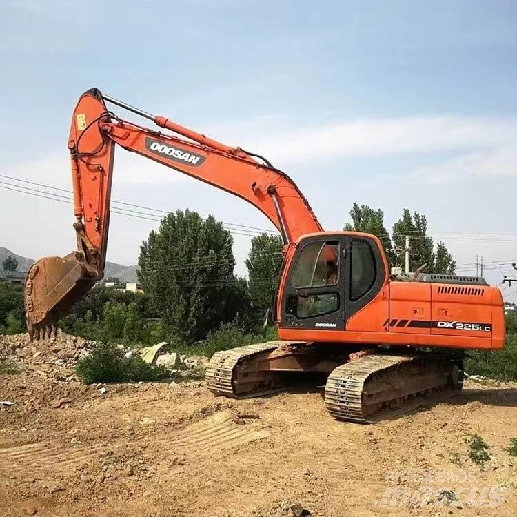 Doosan DX 225 LC-9C حفارات زحافة
