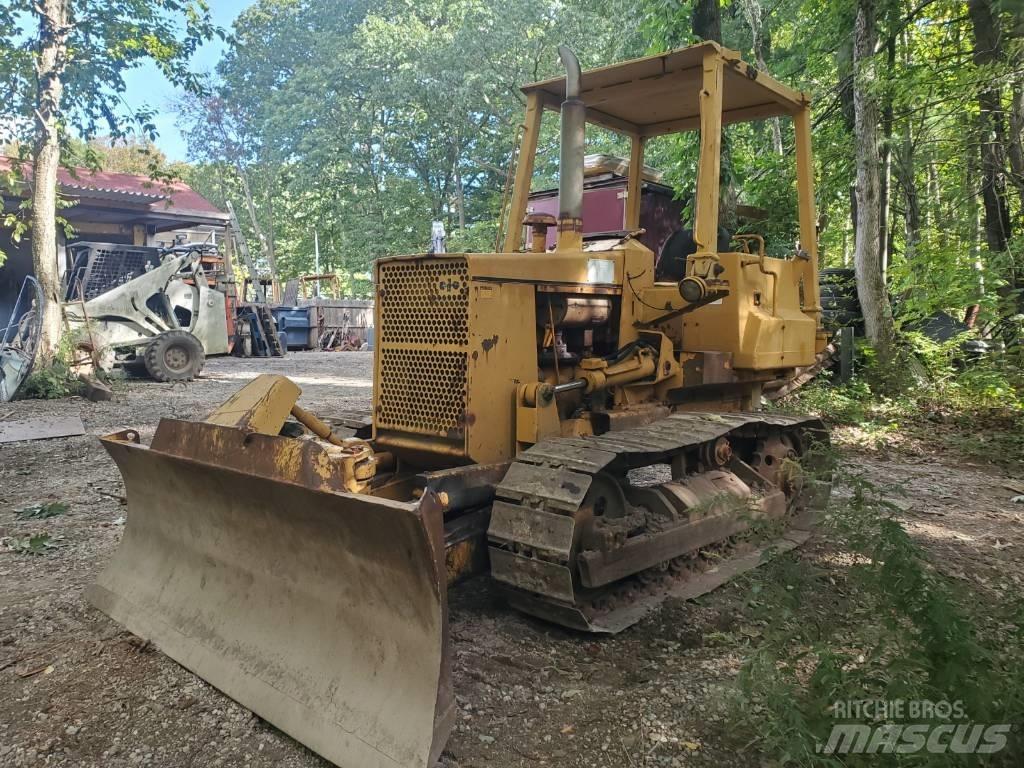 Komatsu D 31 A-17 بلدوزرات مجنزرة