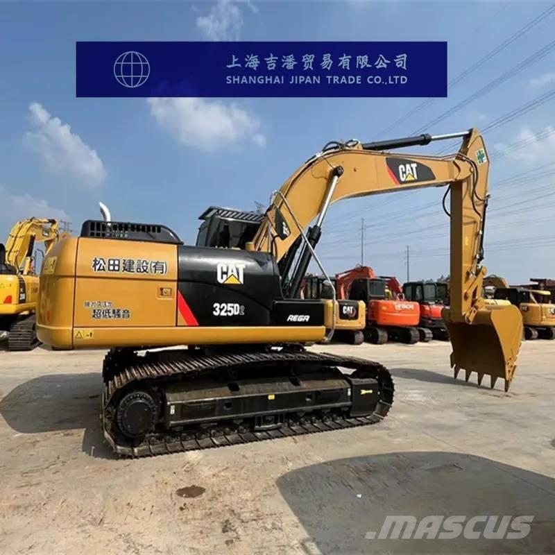 CAT 325 D حفارات زحافة