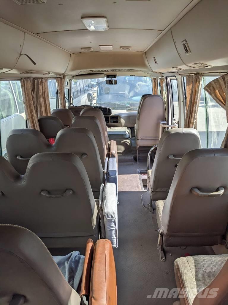 Toyota Coaster Bus حافلة صغيرة