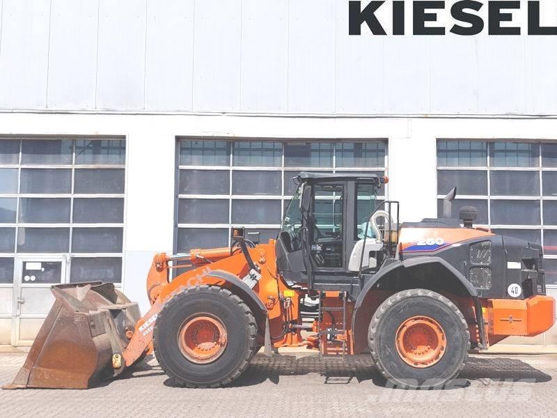 Hitachi ZW 250-6 لوادر بعجل