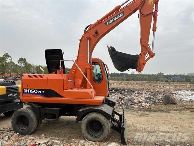 Doosan DH150W حفارات بعجل