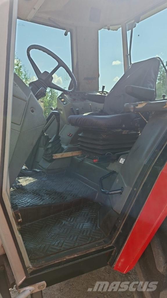 Massey Ferguson 3080 الجرارات