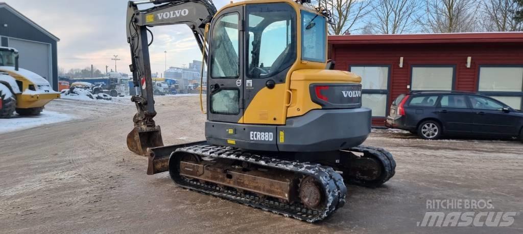 Volvo ECR 88 D حفارات وسط 7 طن - 12 طن