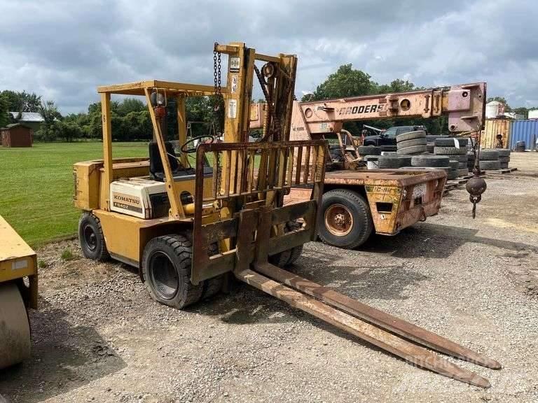 Komatsu FG 40ZT-4 شاحنات ذات رافعات شوكية - أخرى