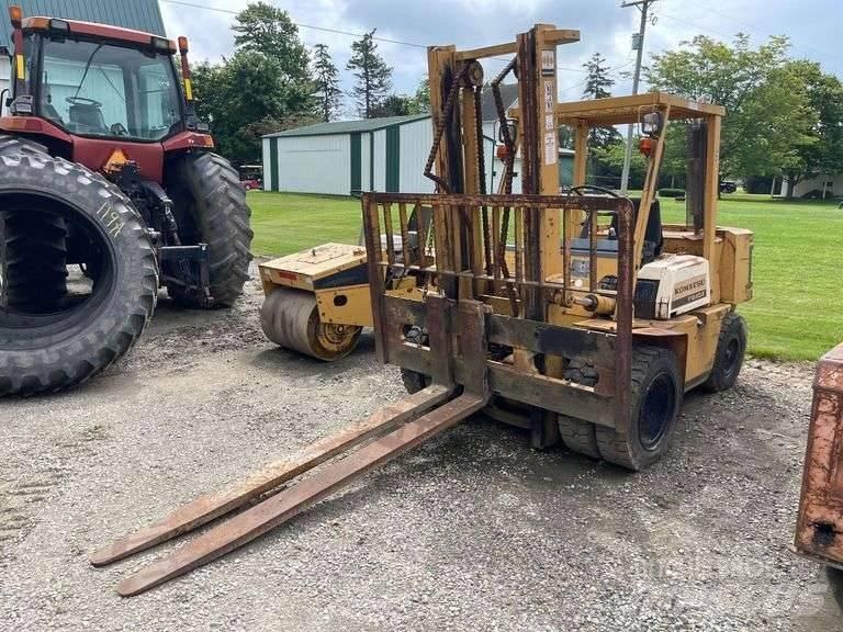 Komatsu FG 40ZT-4 شاحنات ذات رافعات شوكية - أخرى