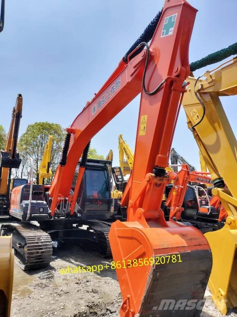 Hitachi ZX 200 حفارات زحافة