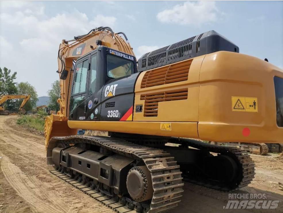 CAT 336 D حفارات زحافة