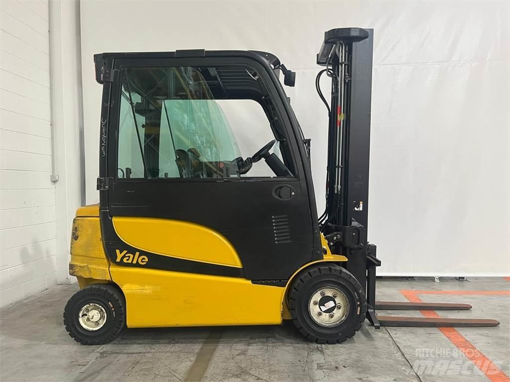 Yale ERP30VL شاحنات ذات رافعات شوكية تعمل بالكهرباء