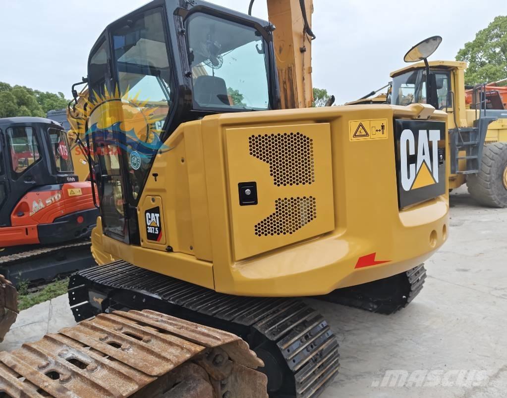 CAT 307.5 حفارات زحافة