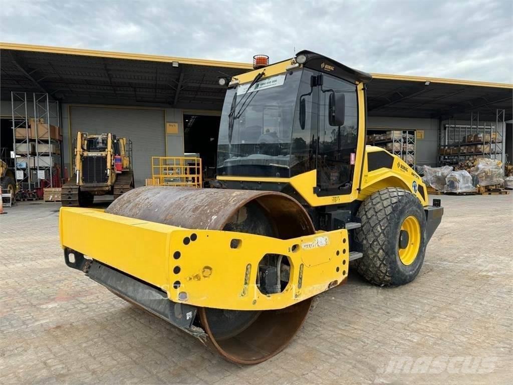 BMW 213D مداحل أحادية الأسطوانة