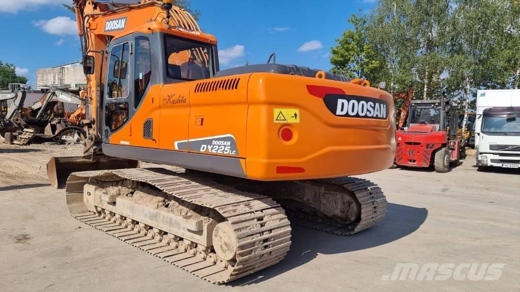 Doosan DX 225 حفارات زحافة