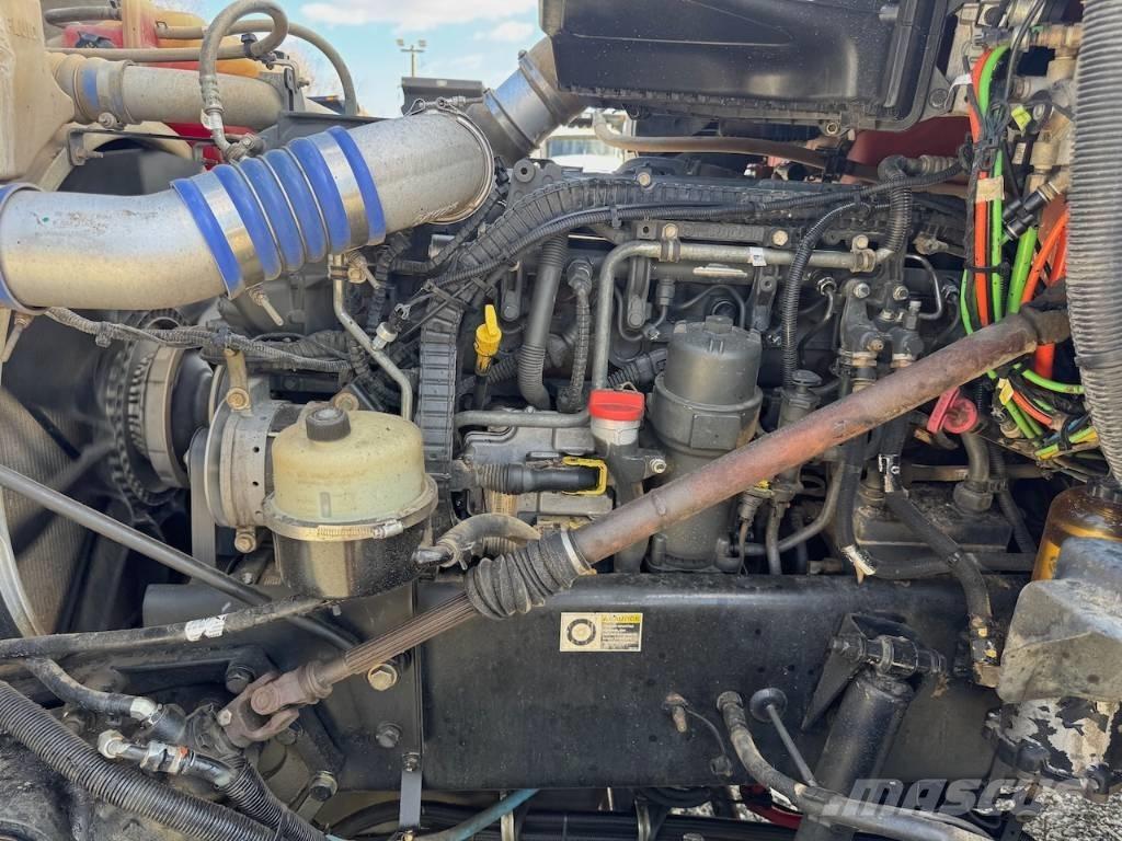 Kenworth T 880 شاحنات قلابة