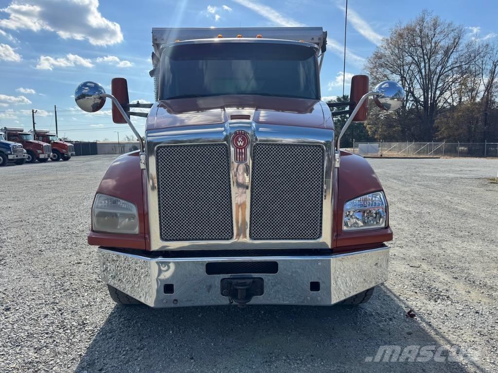 Kenworth T 880 شاحنات قلابة