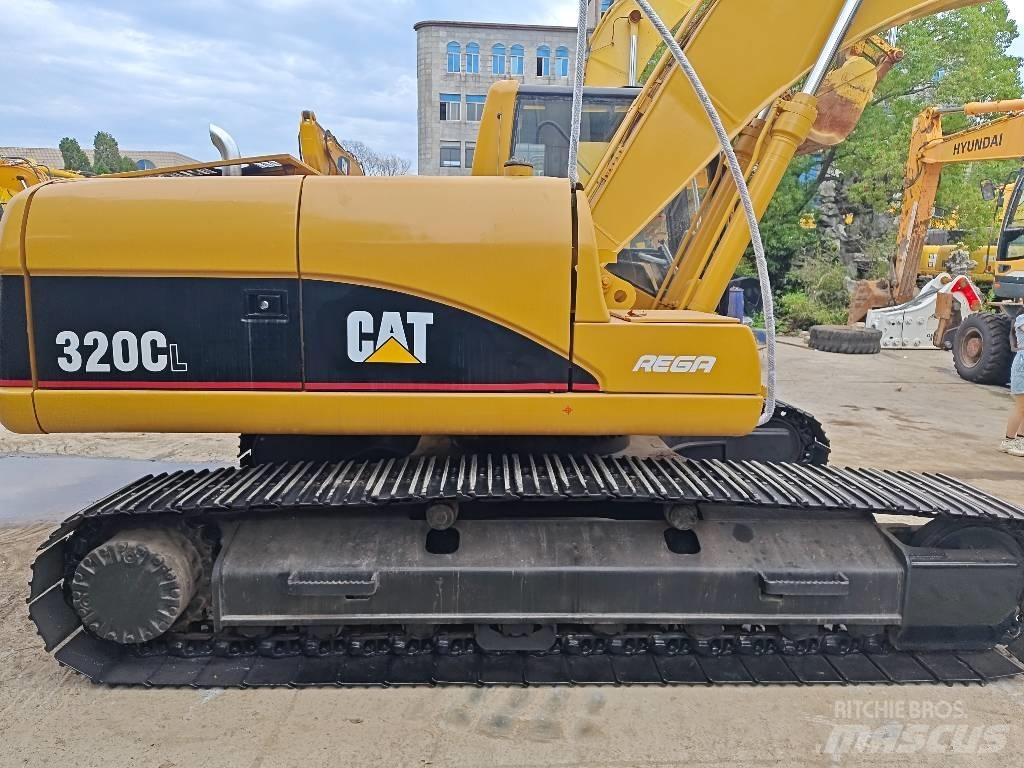 CAT 320 C L حفارات زحافة