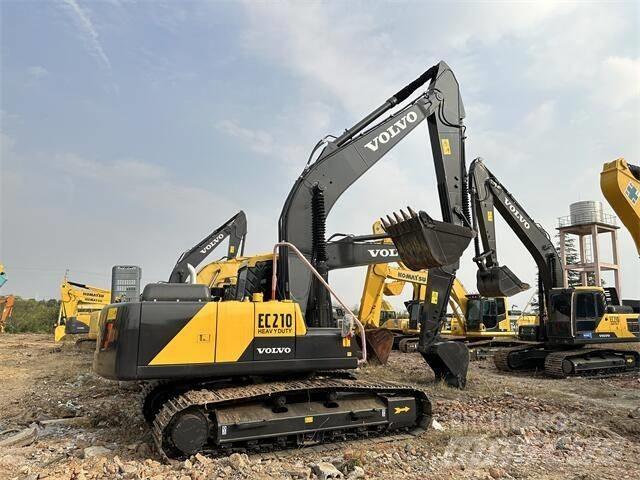 Volvo EC210 حفارات زحافة