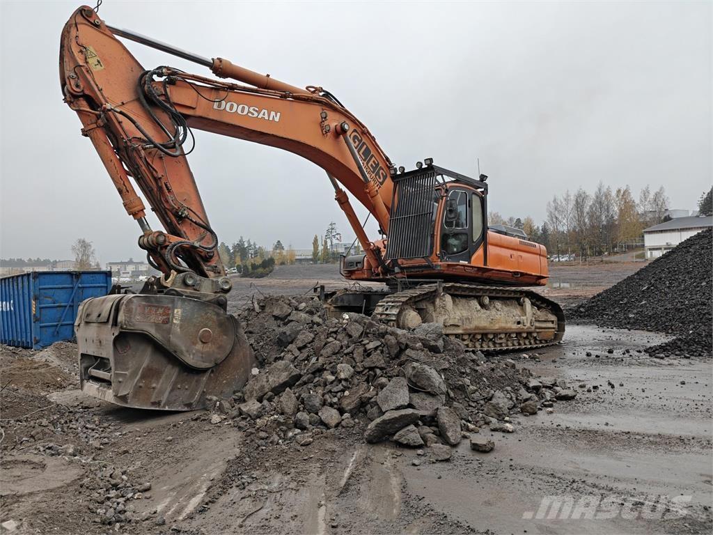 Doosan DX520LC حفارات زحافة
