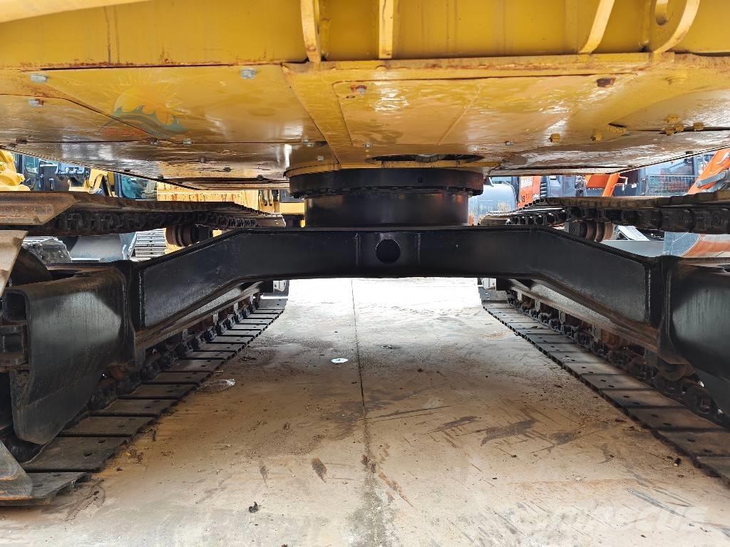 CAT 307 E حفارات وسط 7 طن - 12 طن