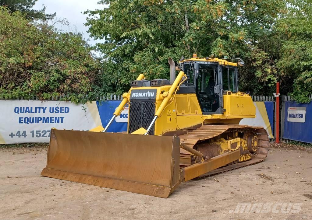 Komatsu D65PX-18E0 بلدوزرات مجنزرة