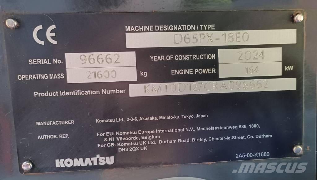 Komatsu D65PX-18E0 بلدوزرات مجنزرة