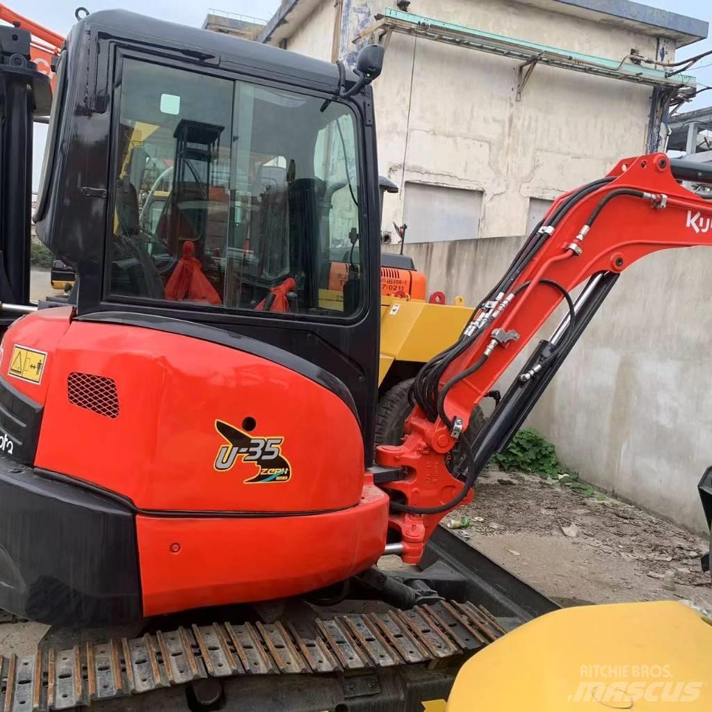 Kubota U35 حفارات صغيرة أقل من 7 طن (حفارات صغيرة)