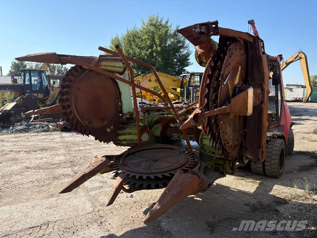 CLAAS RU 450 علافات ذاتية الدفع