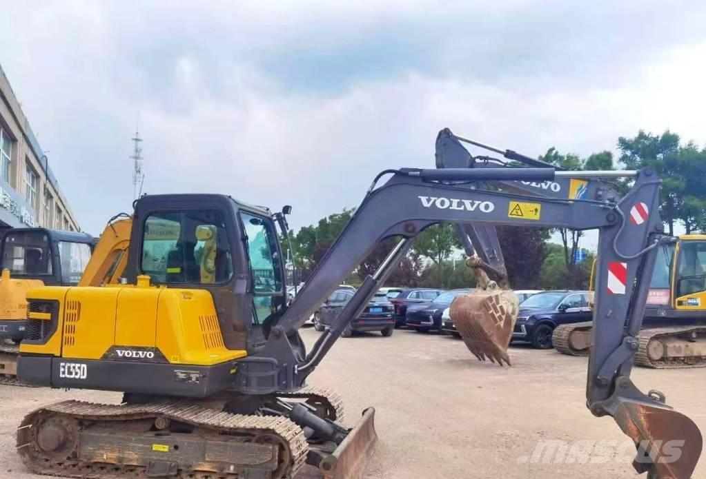 Volvo 55 حفارات زحافة