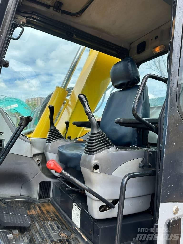 Komatsu PC 78 US-6N0 حفارات زحافة