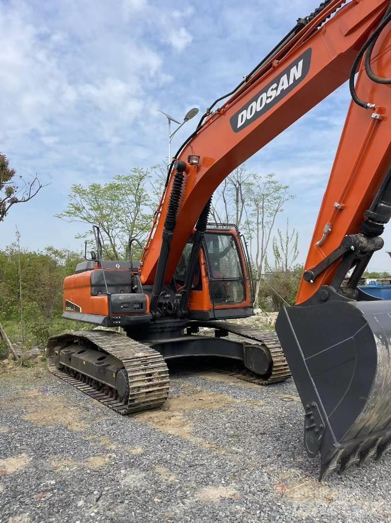 Doosan DX 300 LC حفارات زحافة