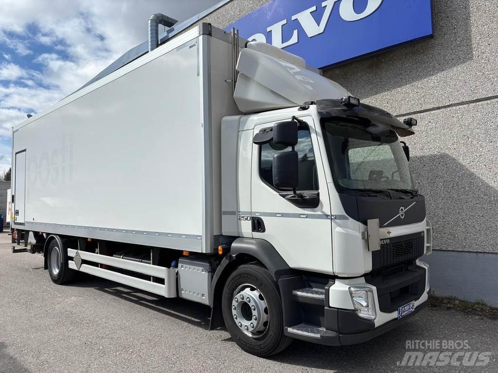 Volvo FL شاحنات ذات هيكل صندوقي
