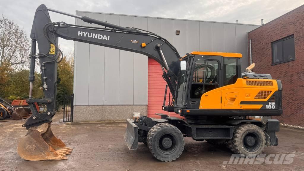 Hyundai HW 180 حفارات بعجل