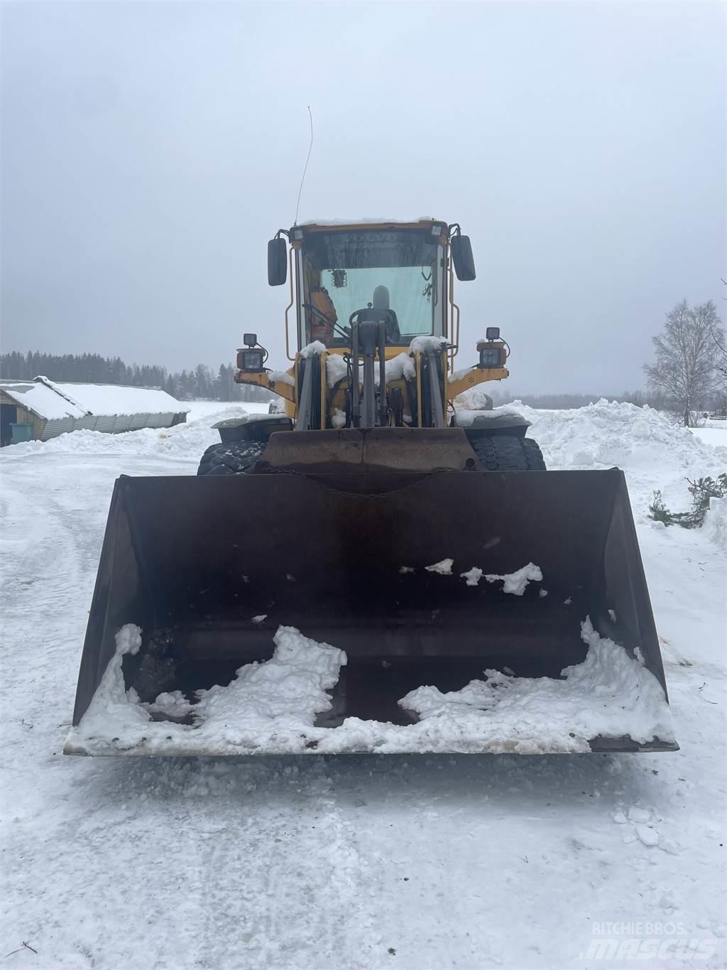 Volvo L90E لوادر بعجل