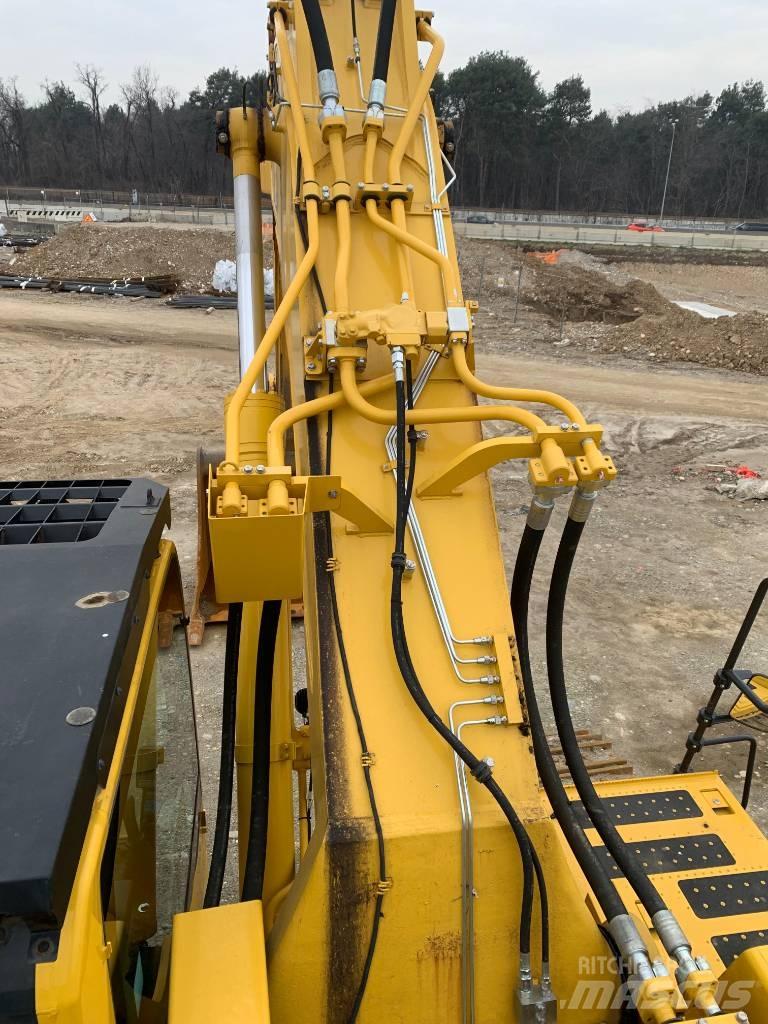 Komatsu PC700 LC-11 حفارات زحافة