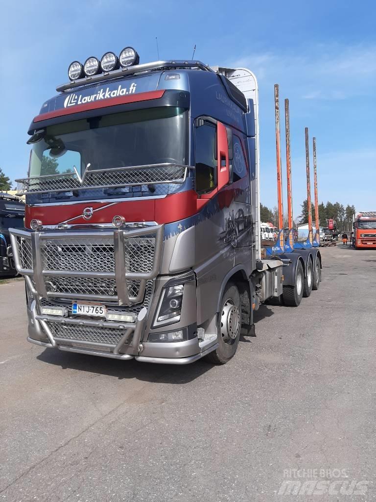 Volvo FH 16 شاحنات أشجار